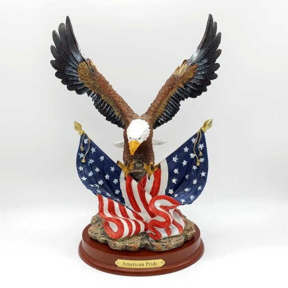 Patriotic Bald Eagle Statue with American Flag - Picture 1 of 7
